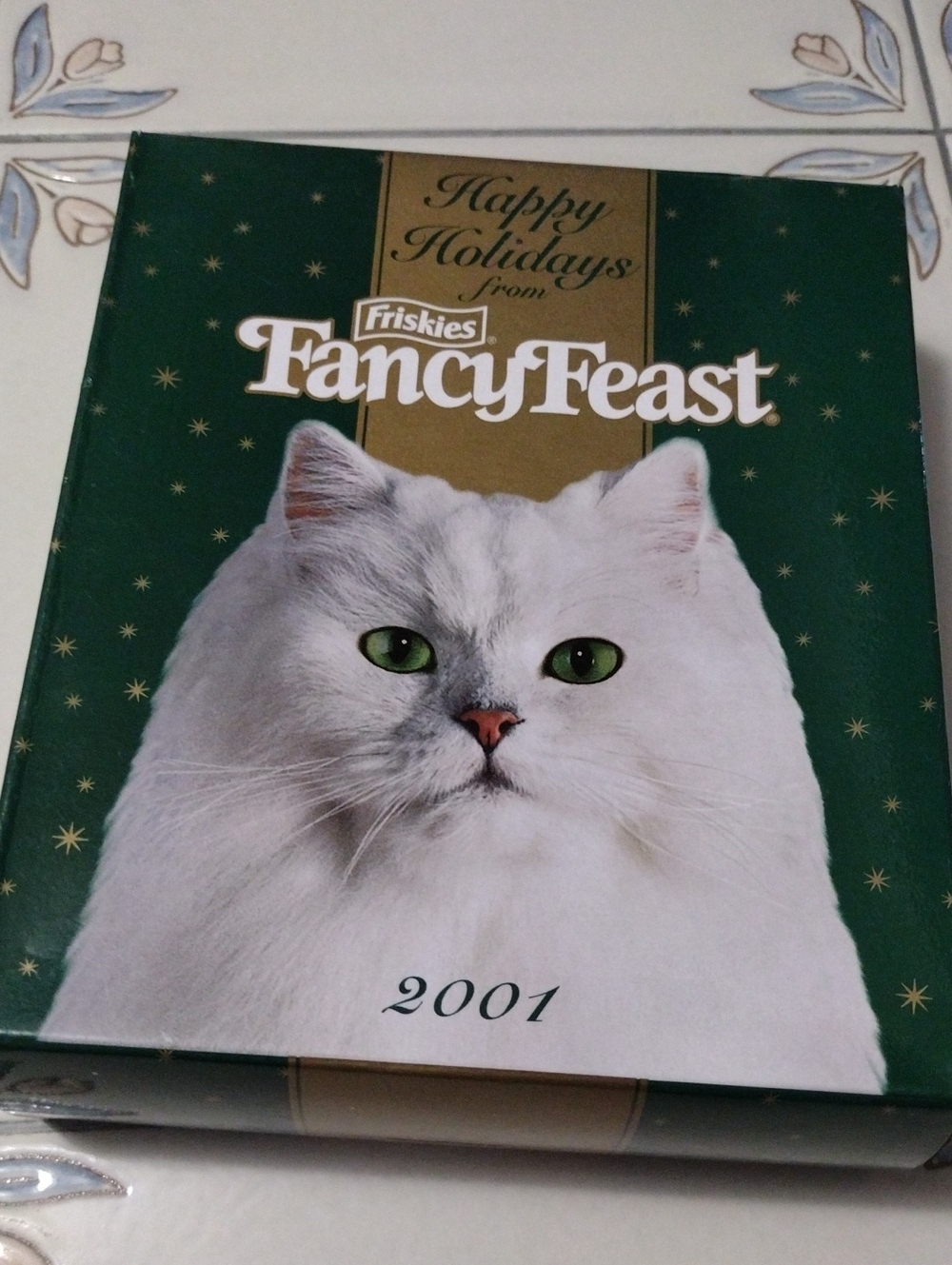 Collectible 2001 Fancy Feast Holiday Cat Ornament In Original Gift Box
